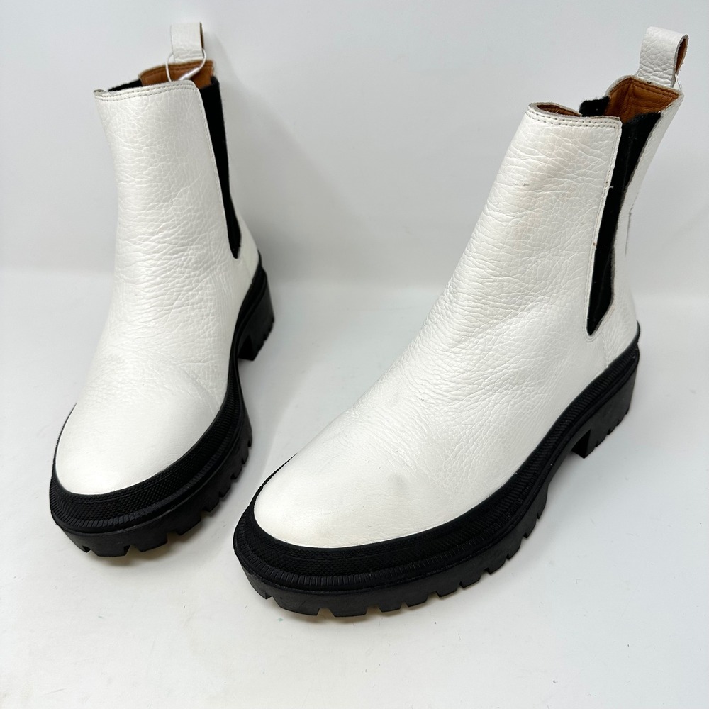 Lucky Brand Ellerey Pebbled Leather Lug Sole Boots White Size 9.5